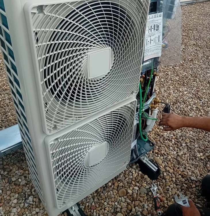 Mantenimiento de aire acondicionado en Valladolid en unidades exteriores