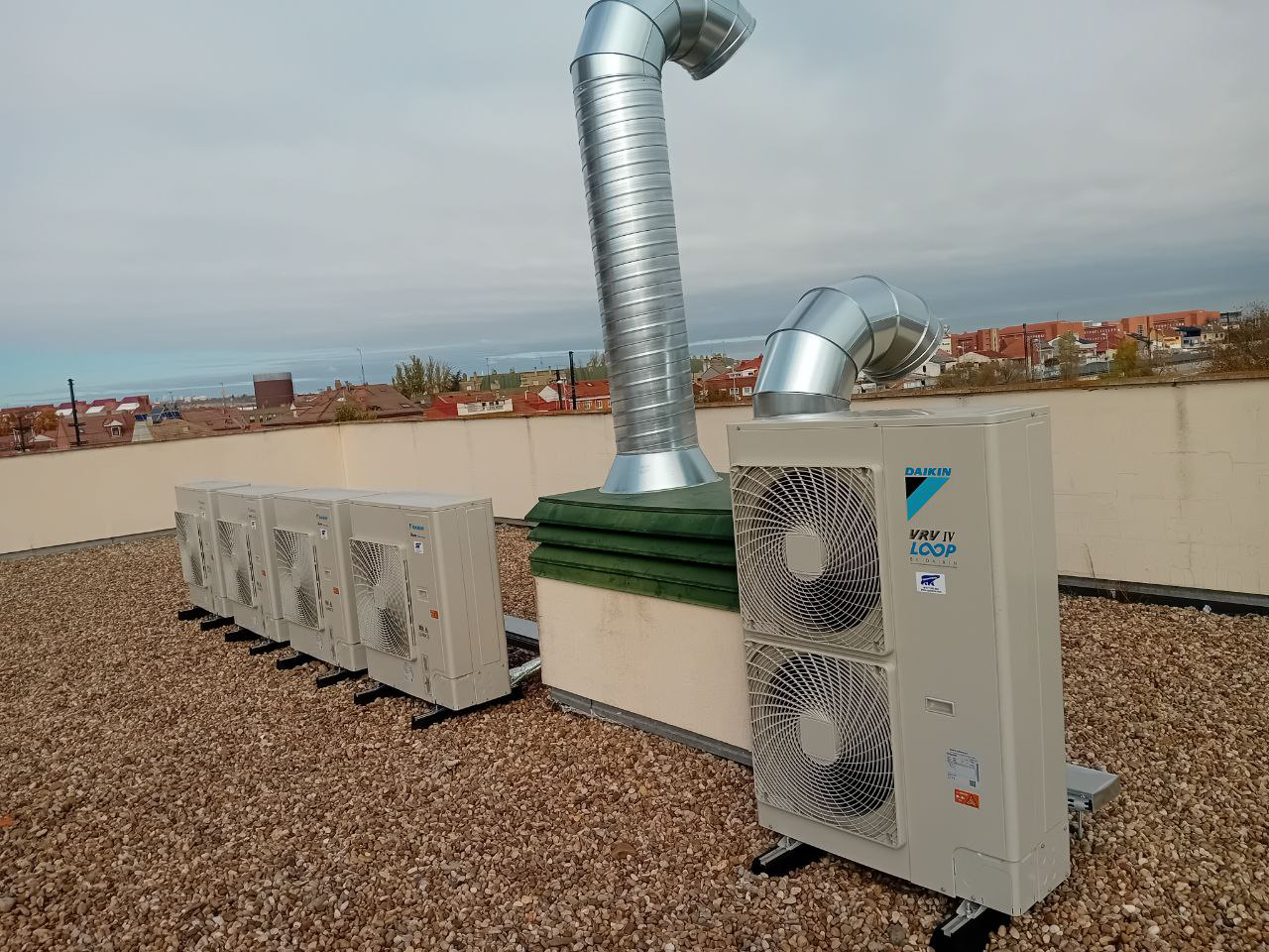 Aire Acondicionado en Valladolid en concesionario Yamaha con instalación industrial